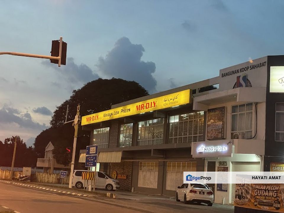 2 Tingkat Shoplot Jalan Telipot Kota Bharu Kelantan Facing mainroad, Kelantan, Kota Bharu