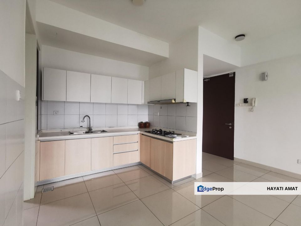 Lake Point Residence Corner Unit For Sale Cyberjaya near University of Cyberjaya l MMU Cyberjaya, Selangor, Cyberjaya