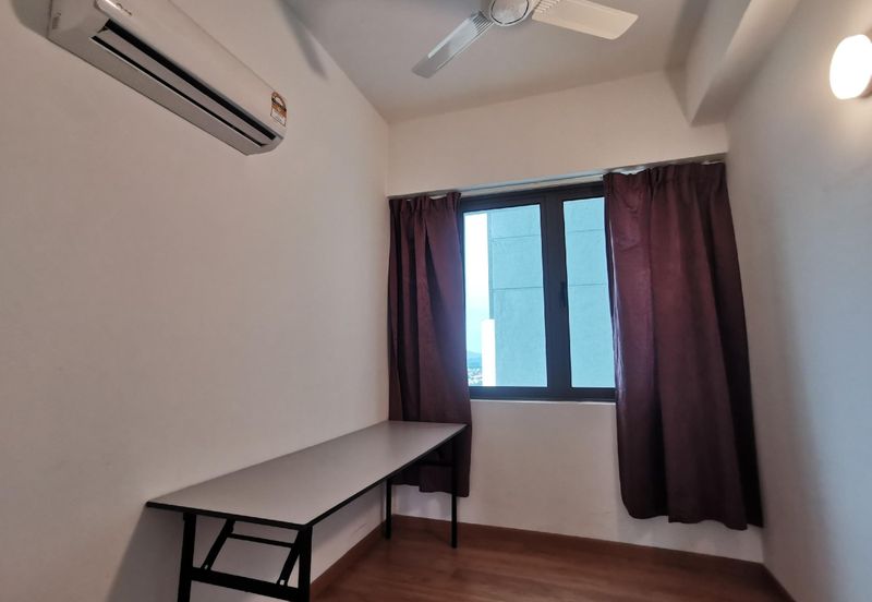 Lake Point Residence