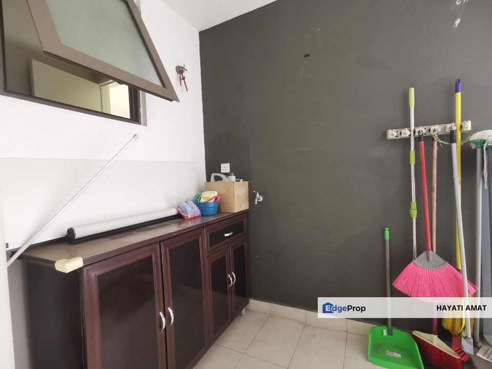 Lake Point Residence Corner Unit For Sale Cyberjaya near University of Cyberjaya l MMU Cyberjaya, Selangor, Cyberjaya