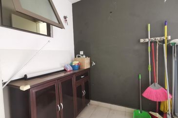 Lake Point Residence