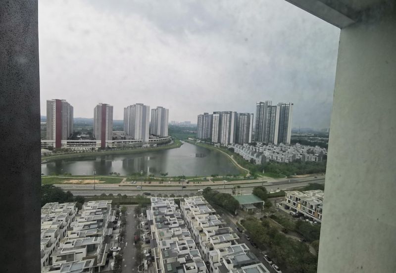 Lake Point Residence