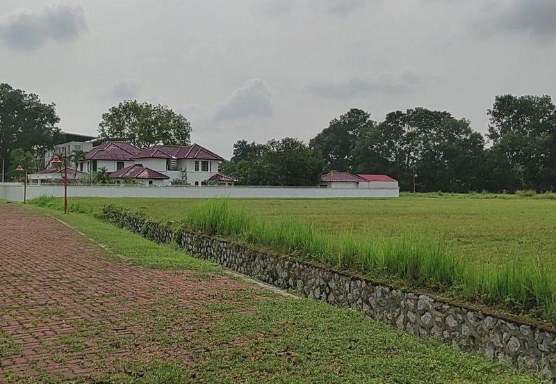 Taman Tasik Semenyih (Lake Residence)