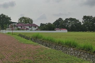 Taman Tasik Semenyih (Lake Residence)