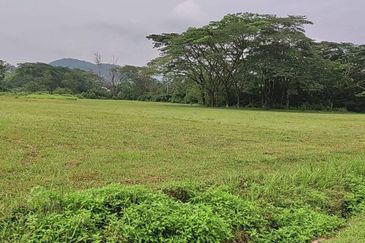 Taman Tasik Semenyih (Lake Residence)