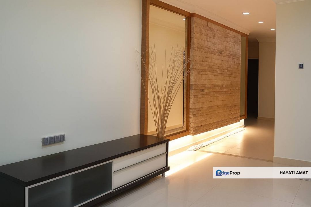 Villa Heights For Sale Bungalow Kajang l 7 Bedroom near LOTUS MRT Hospital l Luas 13000 sqft, Selangor, Kajang