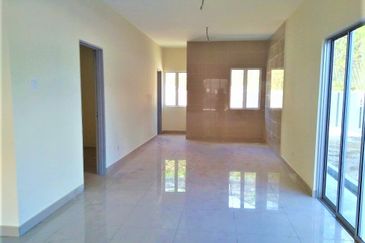 NEW Double storey Hilltop Freehold Rezab Melayu 