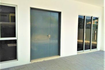 NEW Double storey Hilltop Freehold Rezab Melayu 