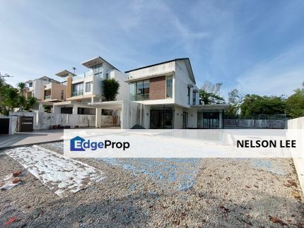 9300sqft Corner 3sty  Bungalow with swimming pool, Twin Palms Sungai Long, Selangor, Kajang