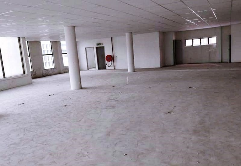 4 Storey Corner Shop, Facing Main Road, Kawasan 18, Klang