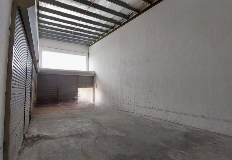 23 ft High Ceiling, Wide Access road easy for Cargo truck loading