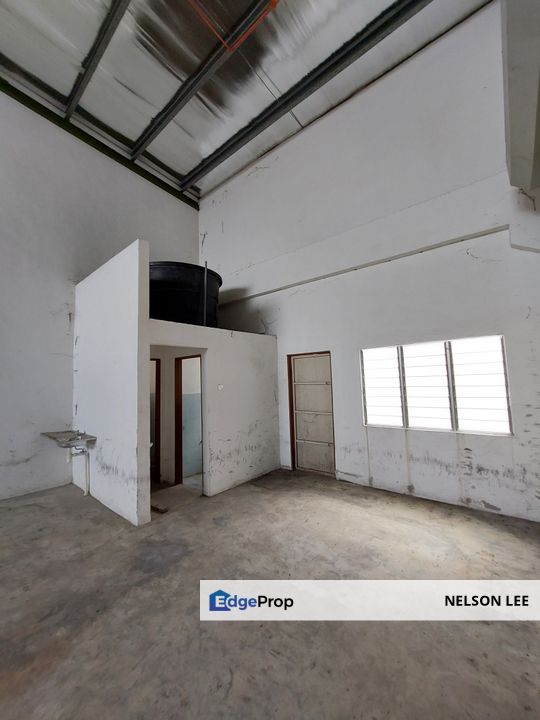 23 ft High Ceiling, Wide Access road easy for Cargo truck loading, Negeri Sembilan, Nilai