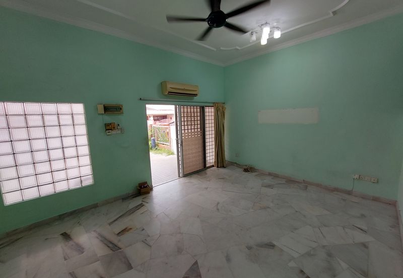 SL7, Bandar Sungai Long