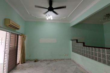 SL7, Bandar Sungai Long