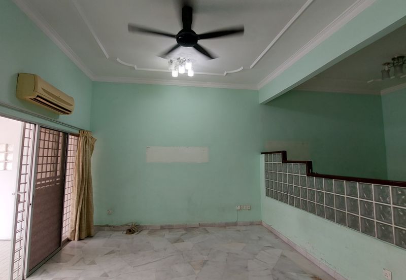 SL7, Bandar Sungai Long