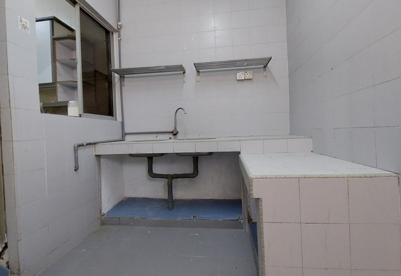 SL7, Bandar Sungai Long