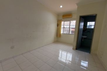 SL7, Bandar Sungai Long