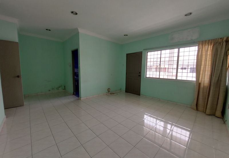 SL7, Bandar Sungai Long