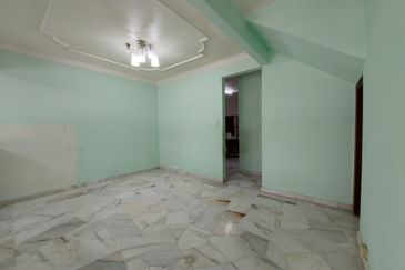 SL7, Bandar Sungai Long