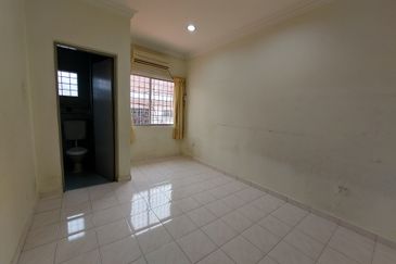 SL7, Bandar Sungai Long