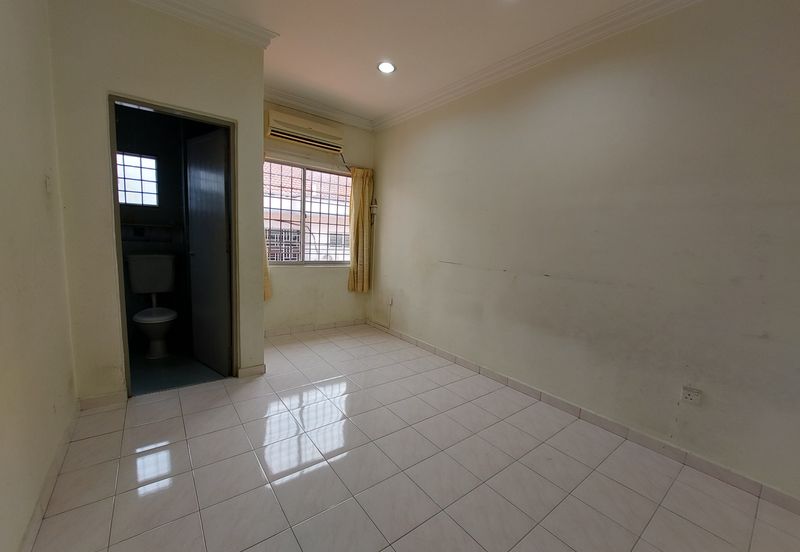 SL7, Bandar Sungai Long