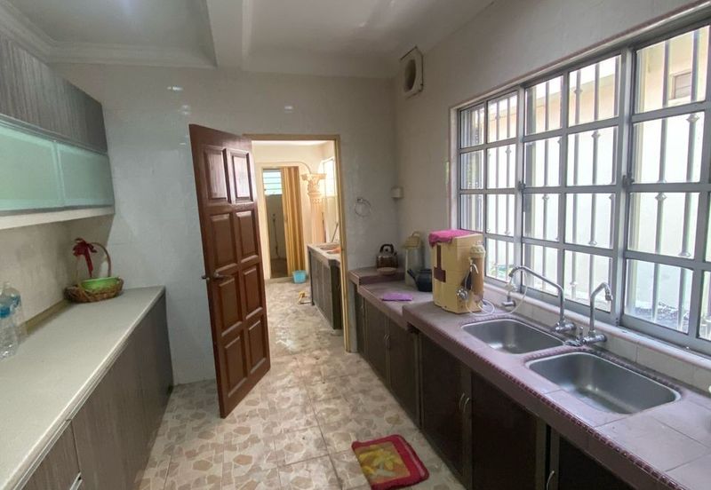 SL7, Bandar Sungai Long