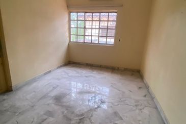 SL7, Bandar Sungai Long