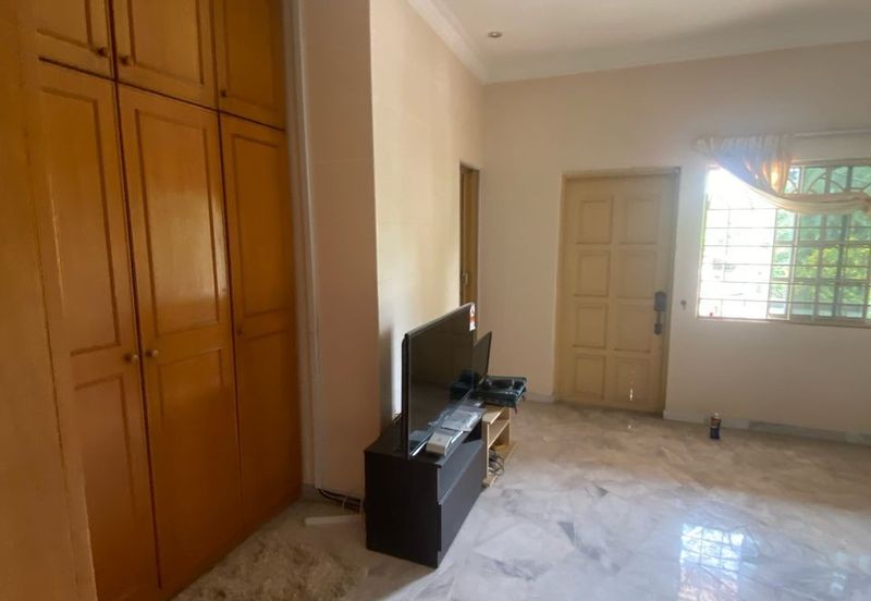 SL7, Bandar Sungai Long