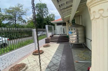 SL7, Bandar Sungai Long