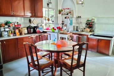 SL7, Bandar Sungai Long