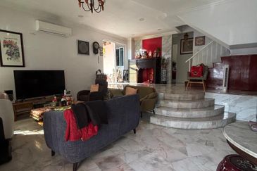 SL7, Bandar Sungai Long