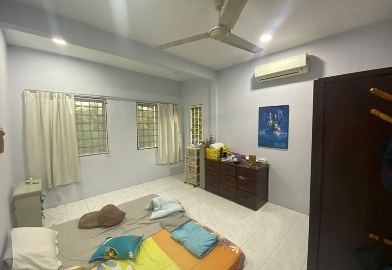 SL7, Bandar Sungai Long