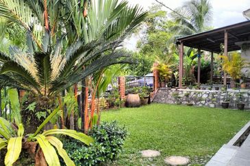 SL7, Bandar Sungai Long