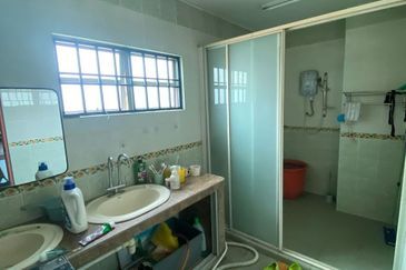 SL7, Bandar Sungai Long