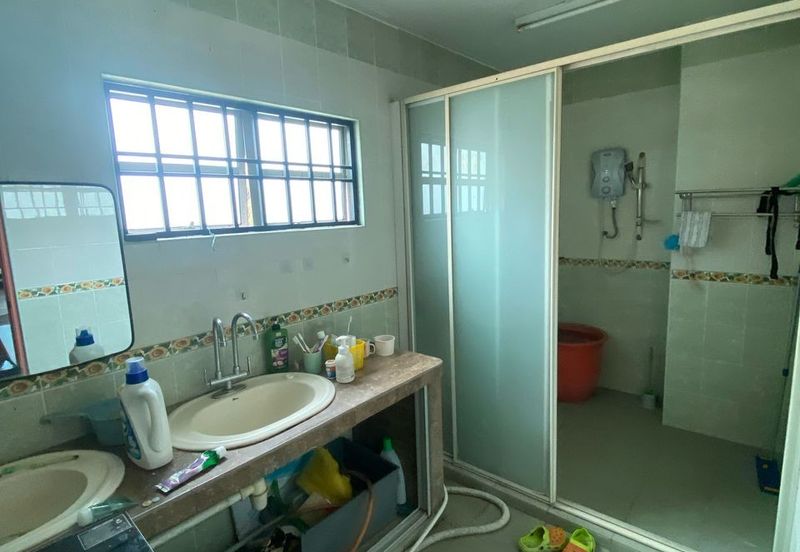 SL7, Bandar Sungai Long