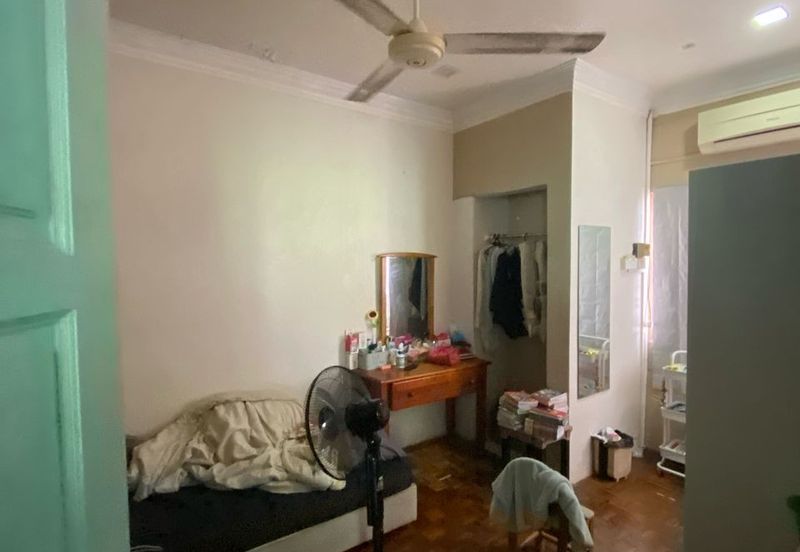 SL7, Bandar Sungai Long