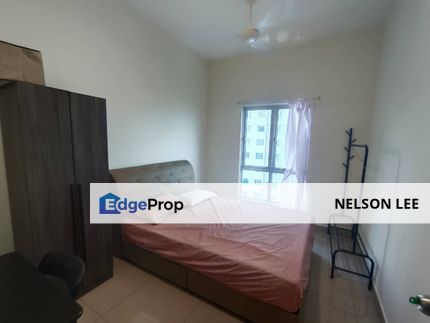 Middle Room for rent, Female only, Walking distance to MRT, NEW Era, Selangor, Kajang