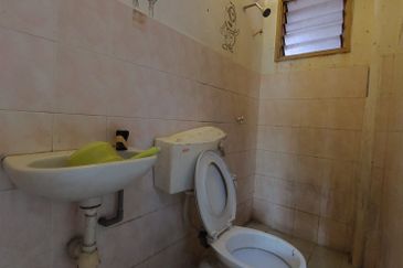 Taman Orkid Shop Apartment Batu 9 Cheras