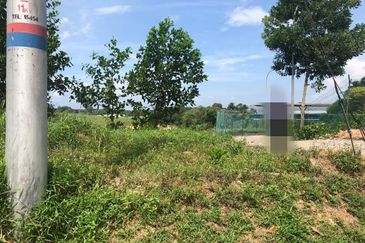 Desa Cemerlang Industrial Land