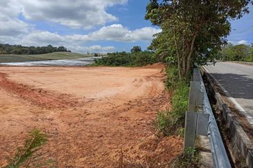 Senai Freehold Zoning Inds Land