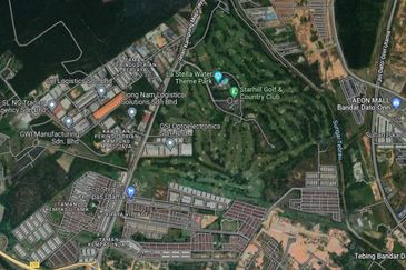 Kempas Bungalow Land