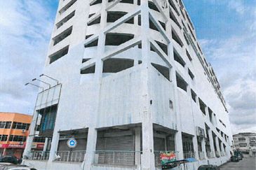 Batu Pahat 10 1/2 Storey Commercial Complex / Plaza