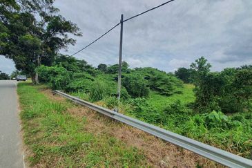 Simpang Renggam Industrial Land