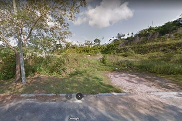 Petrol Station Land at Ulu Tiram