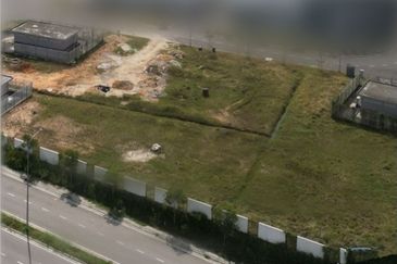 Desa Cemerlang Industrial Land