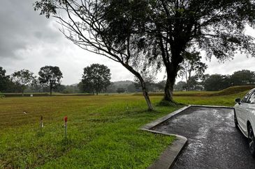 Leisure Farm Bungalow Land
