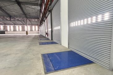 West Port, Pulau Indah