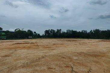 Plentong Industrial Land