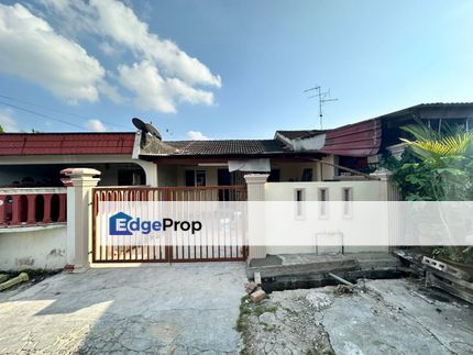 Tmn University Single Storey Low cost House Renovated unit, Johor, Skudai