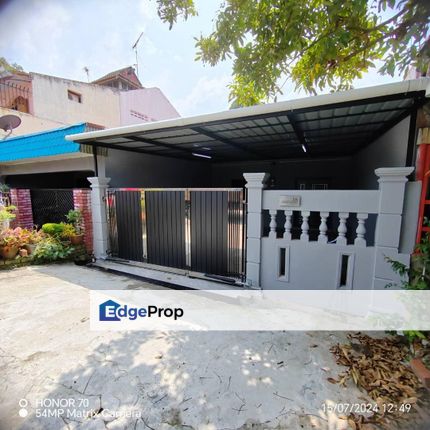 Tmn Kulai Besar Single sty renovated house , Johor, Kulai